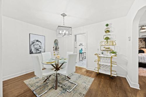 4 Spacious Units Close to Downtown & Expo Center