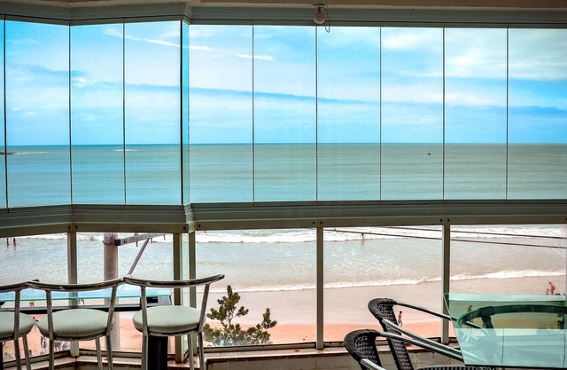 4 suites facing the sea with barbecue, 2 parking spaces, Wi-Fi