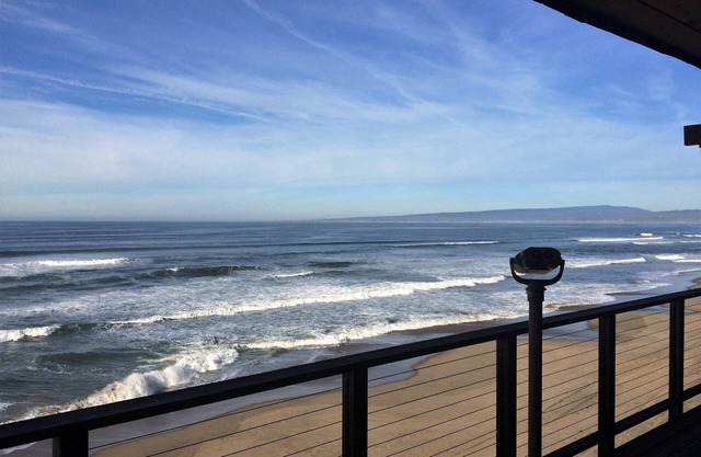 4000+ sq ft Beach Front Vacation Rental-The Beach is your back yard - Santa Cruz