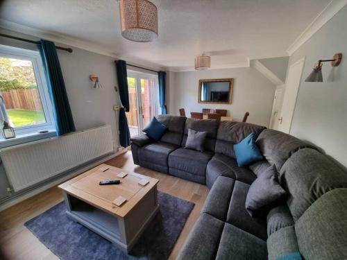 41 mortimer drive, ideal location near ludlow