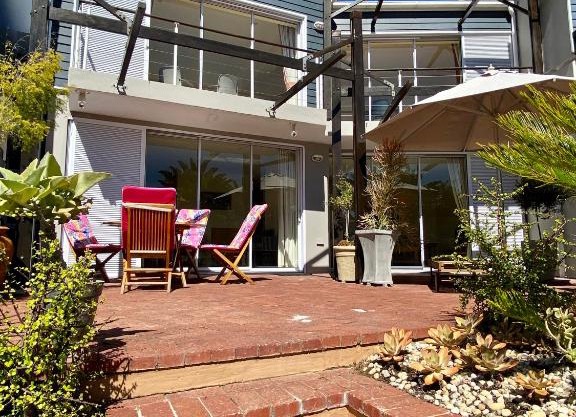 42 Spinnaker, The Quays