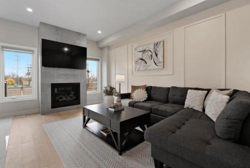 4BR Family Escape with BBQ and Parking Only 4 Mins to The Falls