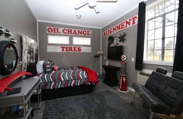 4th Street Garage - Historic Downtown Rogers