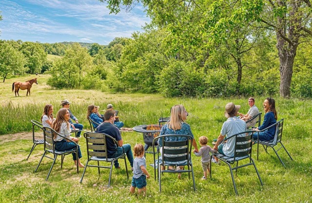 5 Acre 2500 SQFT Country House Near Nashville! (F2)