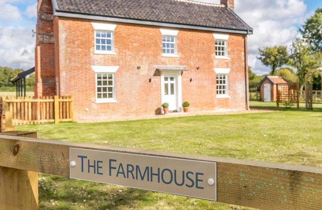 5 bedroom accommodation in Tivetshall St. Margaret, Norwich