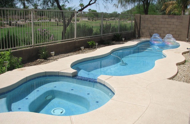5 Bedrooms, 3 Baths With Heated Pool/spa Within Minutes Of The Goodyear Ballpark