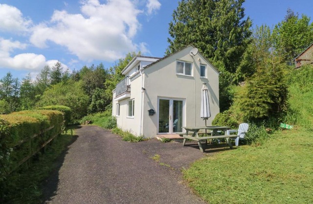 5 Forest Park Lodge