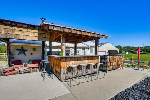 5 Mi to Dtwn Somerset! Country Retreat with Gazebo