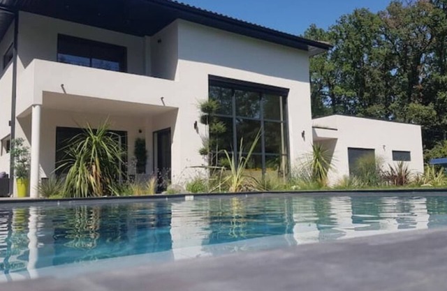 5 min From Avignon Design House/Loft