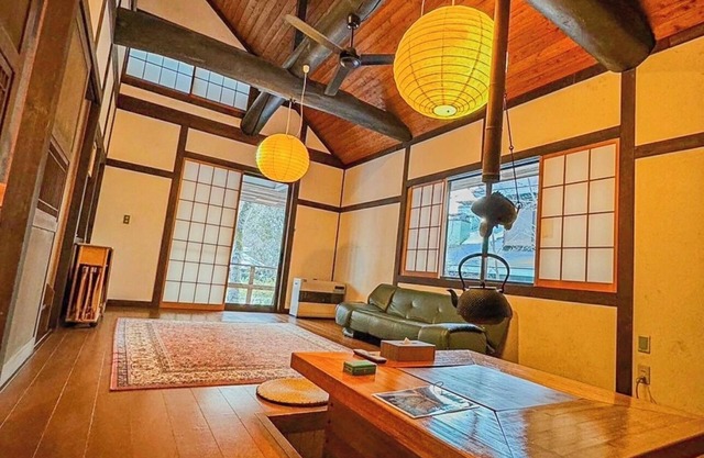 5 minutes by car from Yubatake! Celebrity purveyor! Enjoy bliss and luxury in a private villa with a hot spring bath in the nature-rich Kusatsu Onsen!