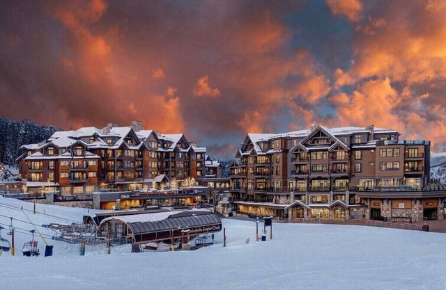 5 Star Ski-In/Out Suite. Grand Colorado Peak 8. 1BR King + Queen Sofa. Sleeps 4