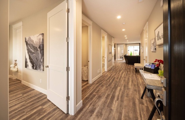 534 Brand New, Luxury, Private, ADA accsessible Home Rental - 3 minutes off I-5