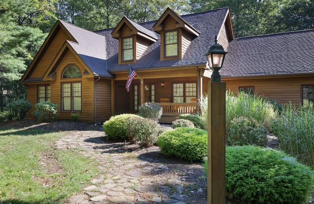 5BD/3BA w/Game Room in Split Rock, Near Jack Frost