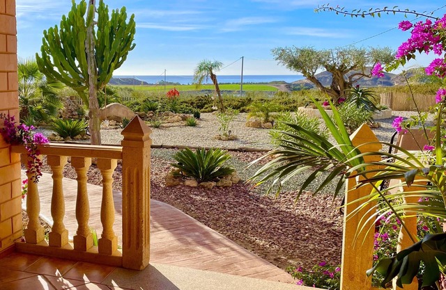 5mn Beach, Swimming pool, Sea view, Exotic garden, Air-conditioned, Ideal for families.