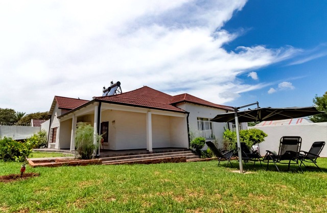 6-9 bedroom house for group trips