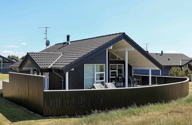 6 person holiday home in Ringkøbing-By Traum
