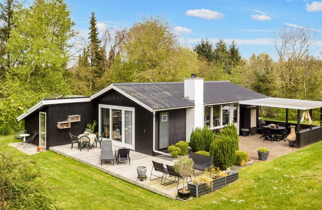 6 person holiday home in Farsø-By Traum