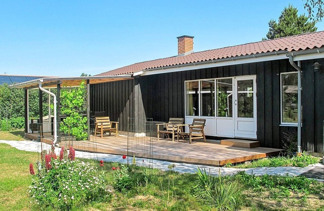 6 person holiday home in Rødby