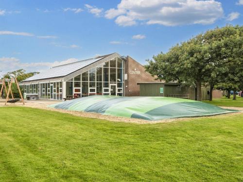 6 person holiday park in Hemmet