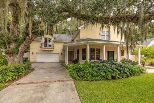 607 Neptune Way
