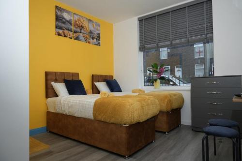 6Bed Home in Bolton Ideal for Contractors & Groups