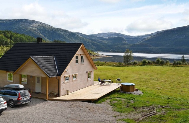 7 person holiday home in Foldereid-By Traum