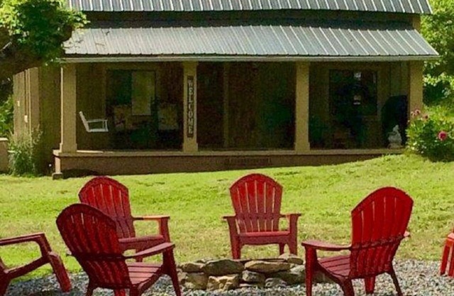 7 Private Acres Minutes to Asheville NC/Pet Friendly/5G Wi-Fi