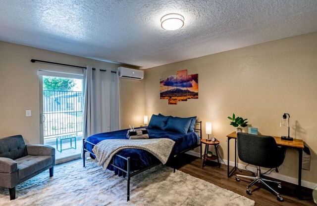 760 On The Blvd Studio 34 Overlooking NobHill