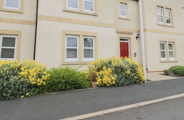 78 BISHOPS WAY in Dalston