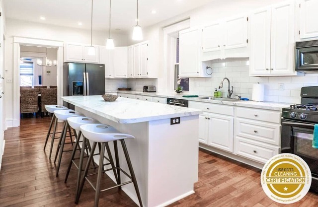 7BR Luxury Living | 1st Floor Primary/ABODEbucks