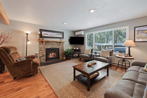 8 East Butte Ln home