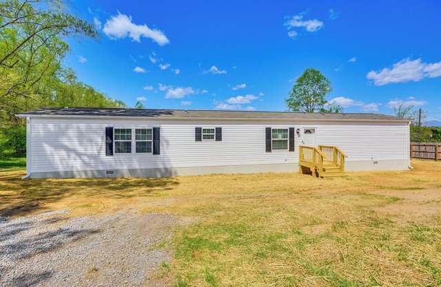 8 Mi to Main Street: Home w/Yard in Bedford!