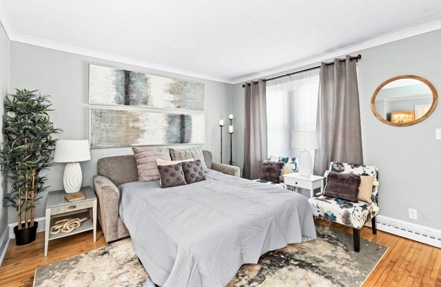 8 Minutes to Duluth, Craft District, Bayfront Park. Dog-Friendly!