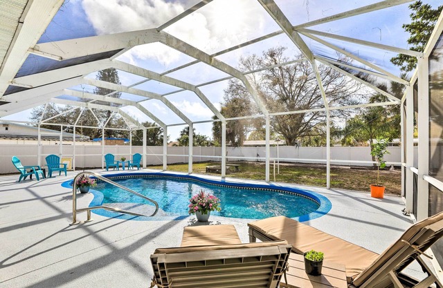 9 Mi to Beaches: Home w/Pool & Patio in Bradenton