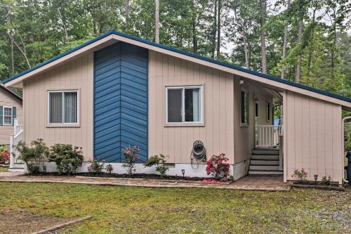 9 Mi to Ocean City Beaches Retreat with Patio