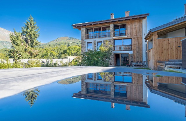 A chalet where the mountains speak