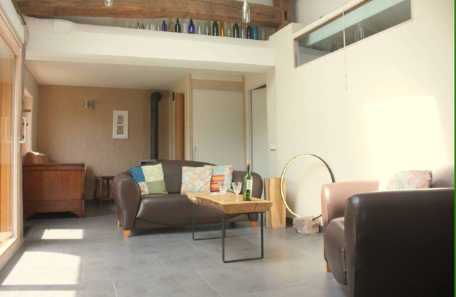 A charming Gîte with a breathtaking view! Paths on the doorstep.