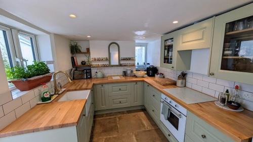 A cosy home in the heart of town