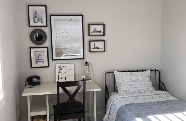 A cozy 5 star, 1 bedroom, 1 bath in downtown Cobourg . Newly built in 2020!