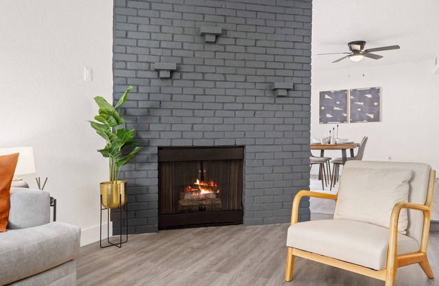 A Cozy Haven in the Heart of Sacramento, King Bed