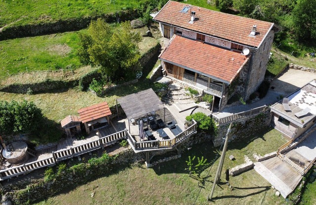 Au Coeur d'Allary,Ardèchoise house with Nordic bath near Dolce Via