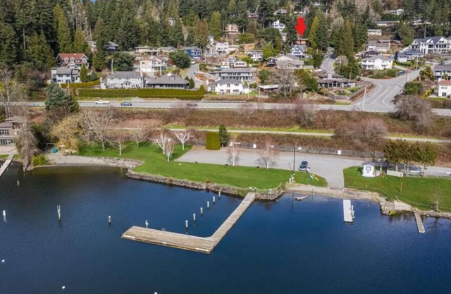 A get away lake view house!