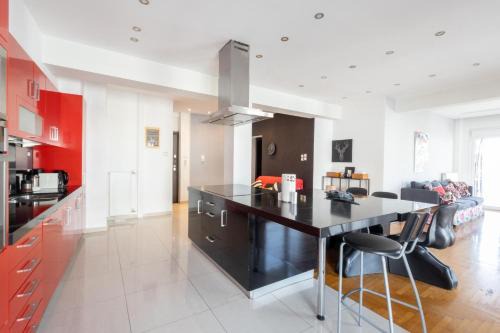 A Luxury & Comfortable Apt in Athens