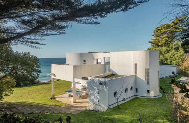 A sensational beach house just footsteps from Praa Sands Beach, with stunning sea views and hot tub