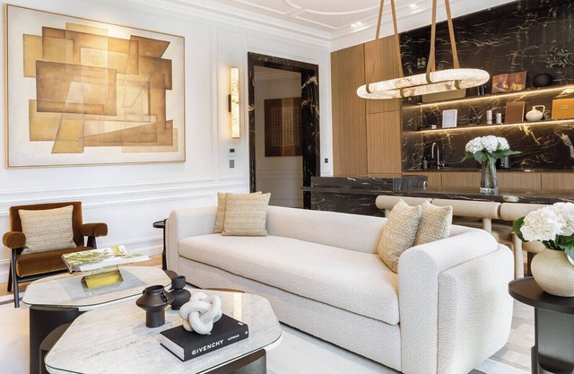 A Somptuous 3-BR/3BA with services in Champs Elysées