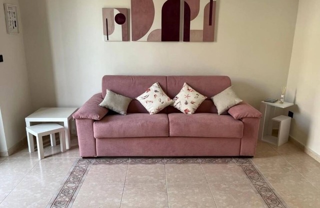 A stone's throw from the sea II - lovely three-room apartment in Locri