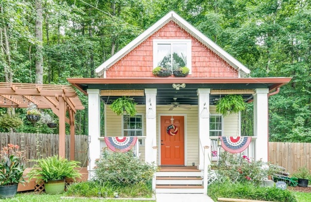 A suburban cottage in Georgia
