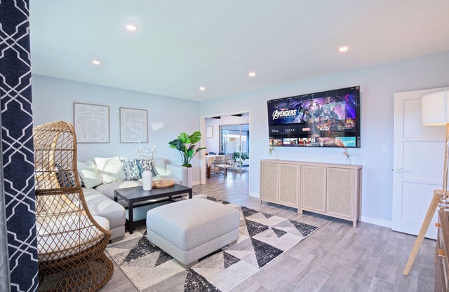 A Tranquit Retreat Near Disneyland and OC Gems