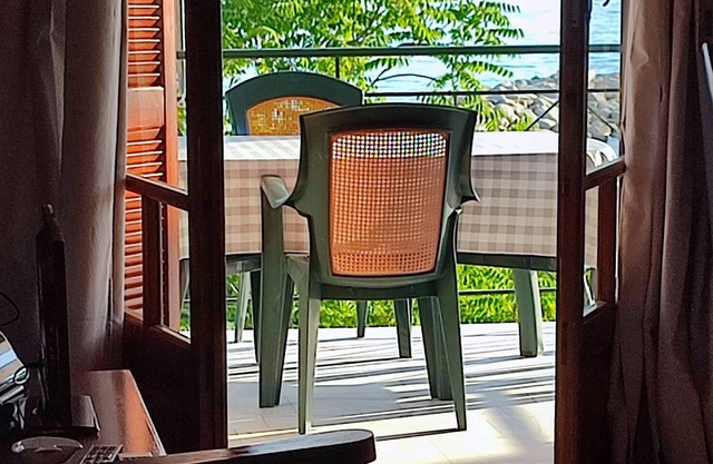 A2. Akrogiali Seaside apartment