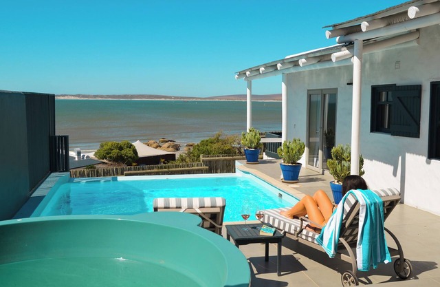 Abalone Hotel & Villas